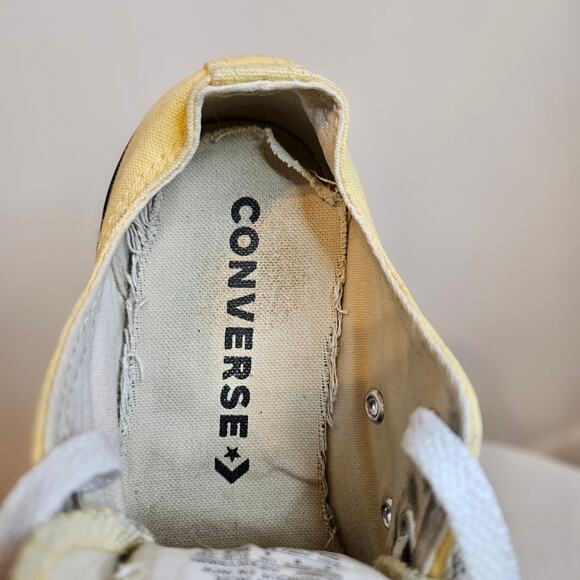 Converse Allstars yellow low top sneakers. Size 6 - Picture 4 of 8